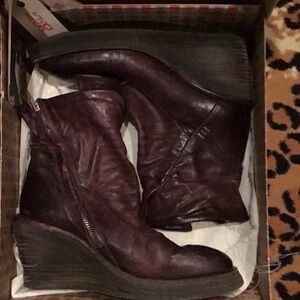 EUC AS98 brown Tremont wedge boots.